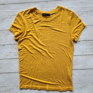 Yellow Tee‎